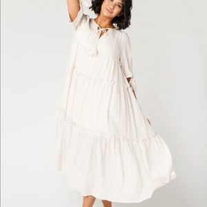 Listicle Off White Tiered Maxi Dress Size Small